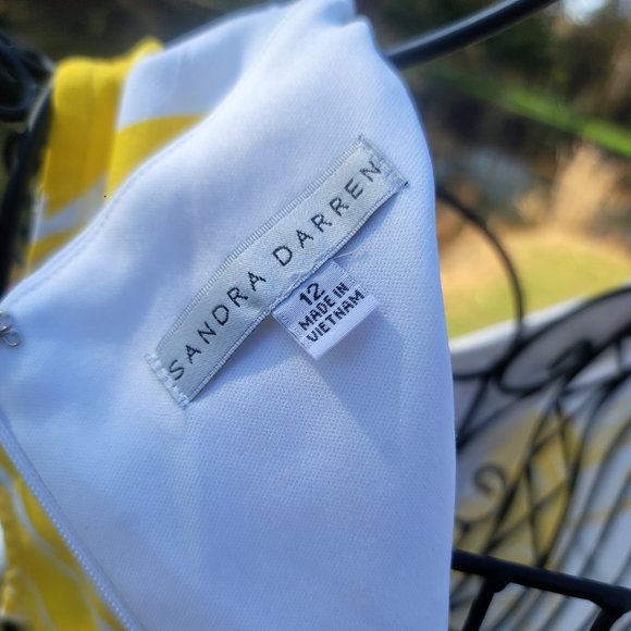 DRESS, Sandra Darren, EUC, size 12 - Picture 9 of 10